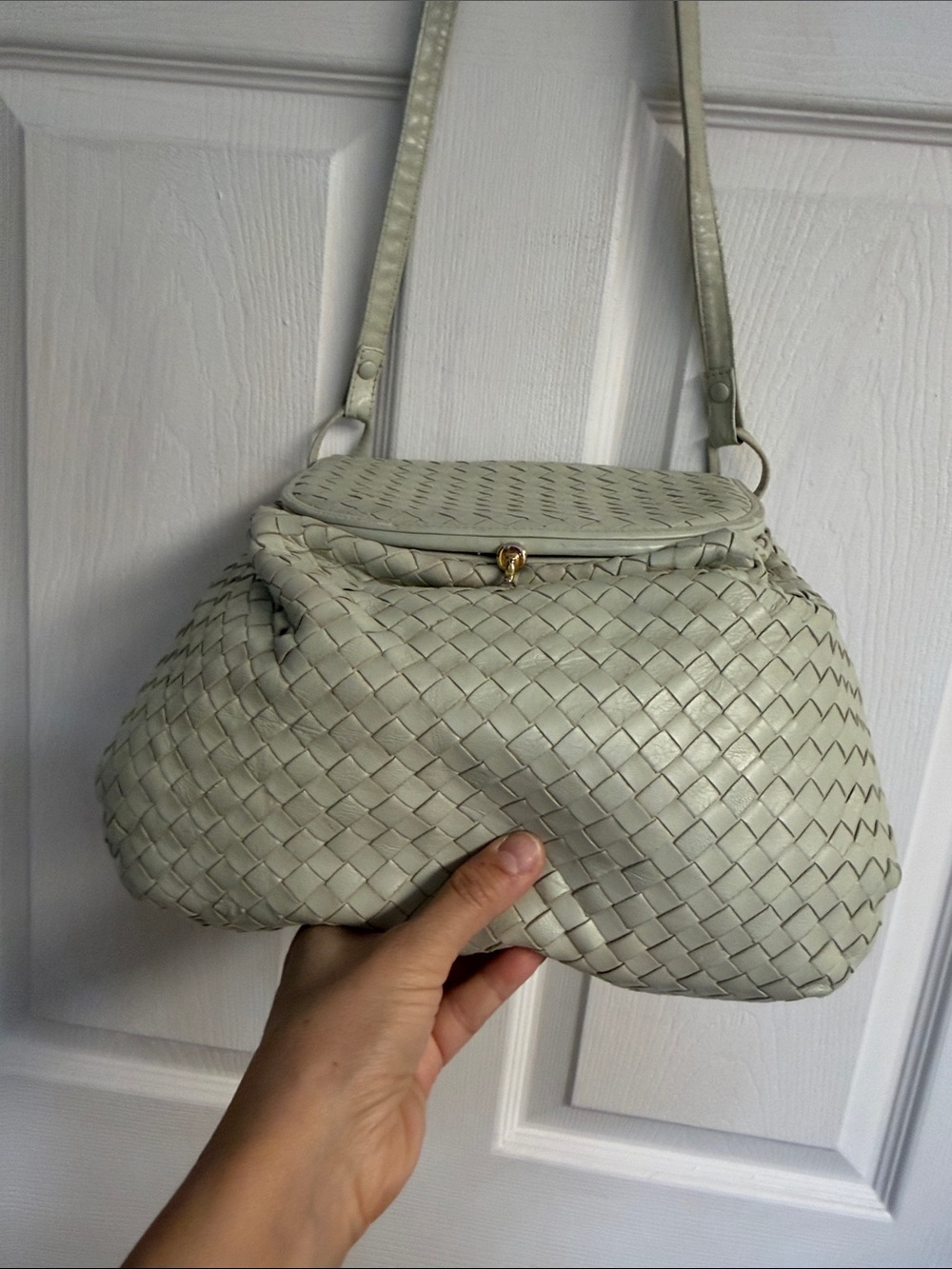 Bottega Veneta Intrecciato Woven Leather Crossbody Bag - Picture 4 of 14